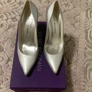 Silver pump shoes